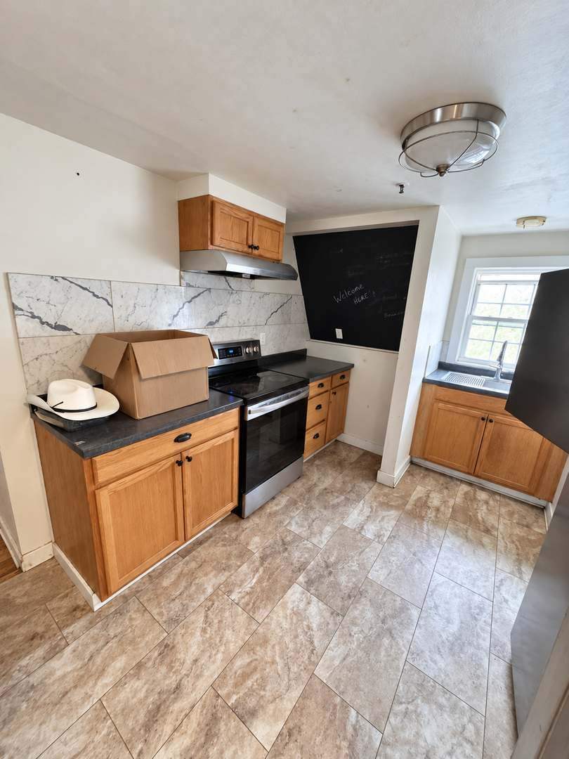 Red Gate Farm barn lease — Full kitchen