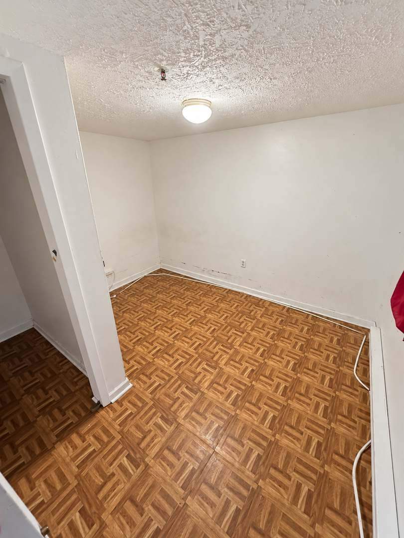 Red Gate Farm barn lease — Third bedroom