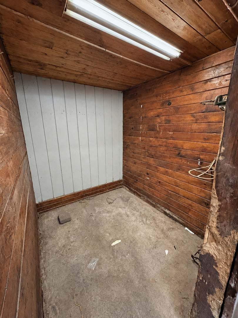Red Gate Farm barn lease — Blanket room