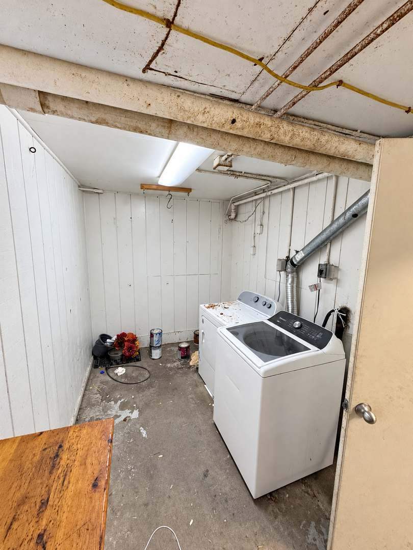 Red Gate Farm barn lease — Laundry room