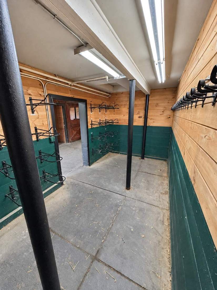 Red Gate Farm barn lease — Tack room