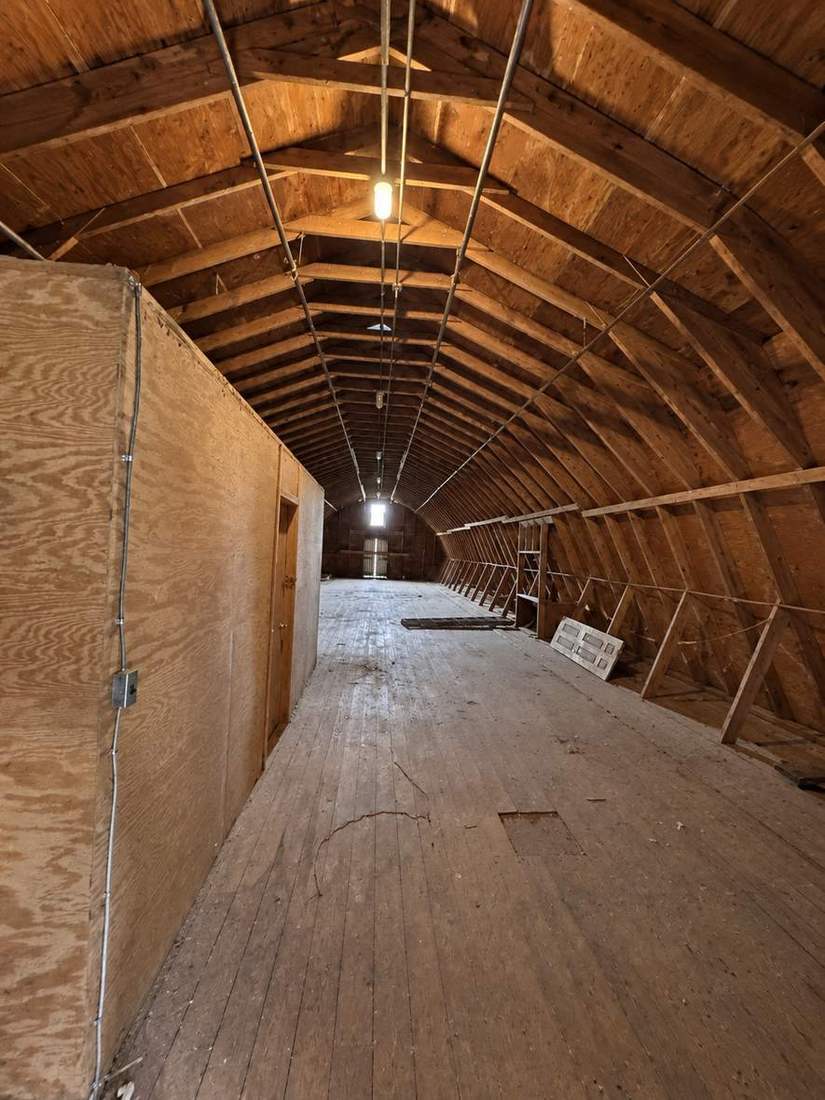 Red Gate Farm barn lease — Trunk & equipment storage